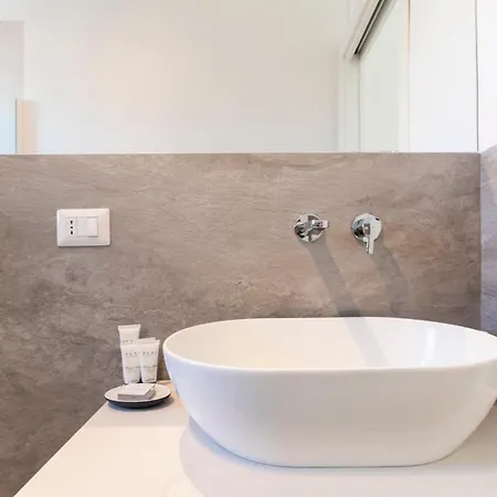 Business Studio Bande Nere Apartment *